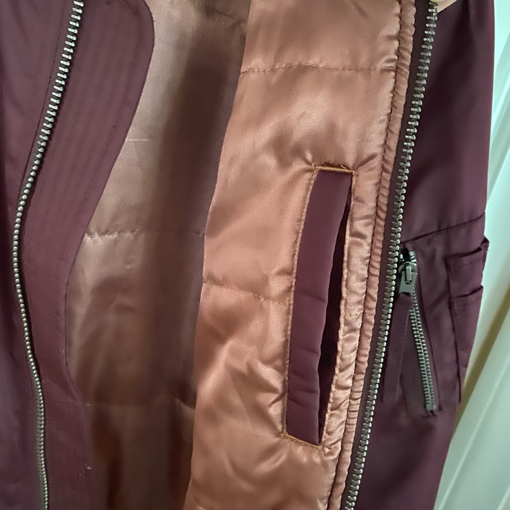 Gap Woman’s Bomber Jacket .  Size Small . Burgundy color. - Picture 7 of 14